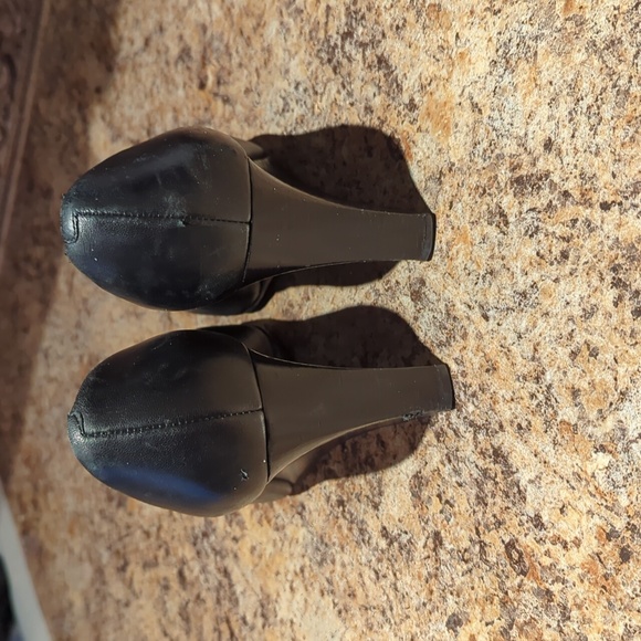 Tory Burch black wedges - Picture 4 of 8